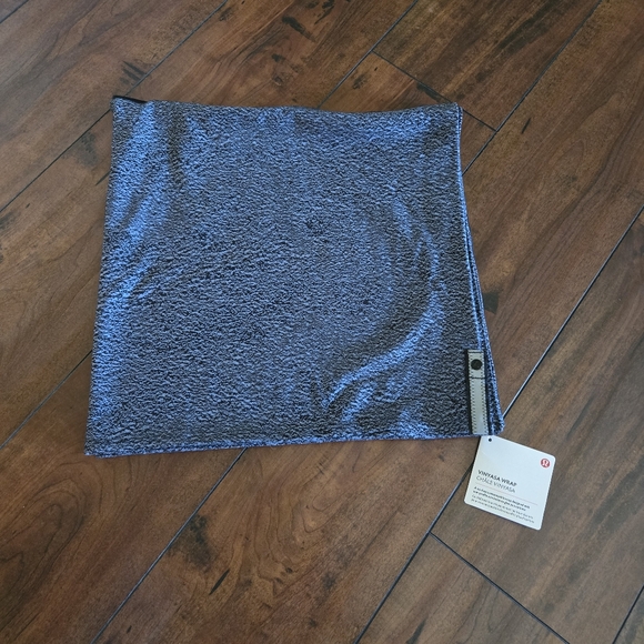 Lululemon Vinyasa Scarf Wrap Scarf / Color Blue Gray Black ROSJ/BLK - Picture 6 of 14